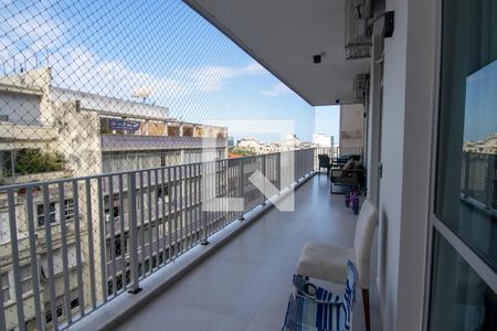 Apartamento à venda com 150m², 3 quartos e 3 vagasVaranda da Sala