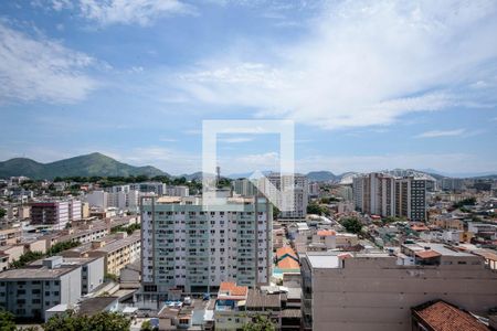 Apartamento à venda com 94m², 2 quartos e 1 vaga Apartamento à venda com 94m², 2 quartos e 1 vagaVista Piscina
