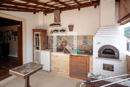 Apartamento à venda com 94m², 2 quartos e 1 vaga Apartamento à venda com 94m², 2 quartos e 1 vagaChurrasqueira