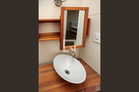 Apartamento à venda com 94m², 2 quartos e 1 vaga Apartamento à venda com 94m², 2 quartos e 1 vagaBanheiro