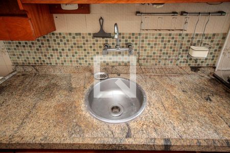 Apartamento à venda com 94m², 2 quartos e 1 vaga Apartamento à venda com 94m², 2 quartos e 1 vagaCozinha