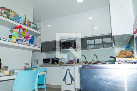 Apartamento para alugar com 215m², 4 quartos e 4 vagas Apartamento para alugar com 215m², 4 quartos e 4 vagasCozinha