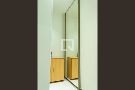 Apartamento para alugar com 215m², 4 quartos e 4 vagas Apartamento para alugar com 215m², 4 quartos e 4 vagasCloset do quarto 4