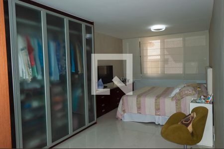 Apartamento para alugar com 215m², 4 quartos e 4 vagas Apartamento para alugar com 215m², 4 quartos e 4 vagasQuarto 4 - Suíte