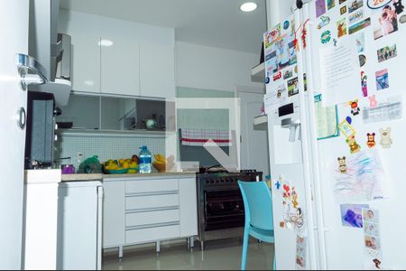 Apartamento para alugar com 215m², 4 quartos e 4 vagas Apartamento para alugar com 215m², 4 quartos e 4 vagasCozinha