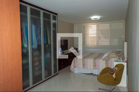 Apartamento para alugar com 215m², 4 quartos e 4 vagas Apartamento para alugar com 215m², 4 quartos e 4 vagasQuarto 4 - Suíte