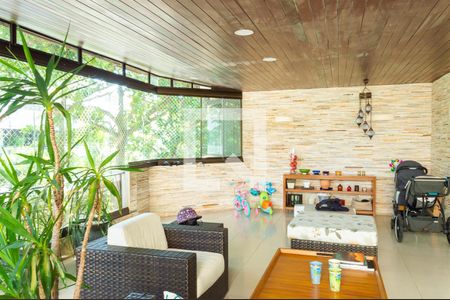 Apartamento para alugar com 215m², 4 quartos e 4 vagas Apartamento para alugar com 215m², 4 quartos e 4 vagasVaranda da Sala