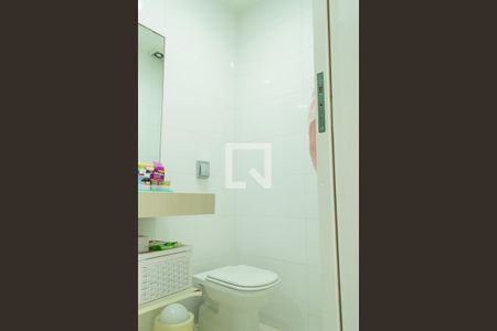 Apartamento para alugar com 215m², 4 quartos e 4 vagas Apartamento para alugar com 215m², 4 quartos e 4 vagasBanheiro Social