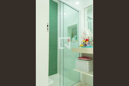 Apartamento para alugar com 215m², 4 quartos e 4 vagas Apartamento para alugar com 215m², 4 quartos e 4 vagasBanheiro Social