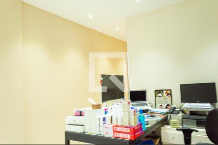Apartamento para alugar com 215m², 4 quartos e 4 vagas Apartamento para alugar com 215m², 4 quartos e 4 vagasQuarto 3