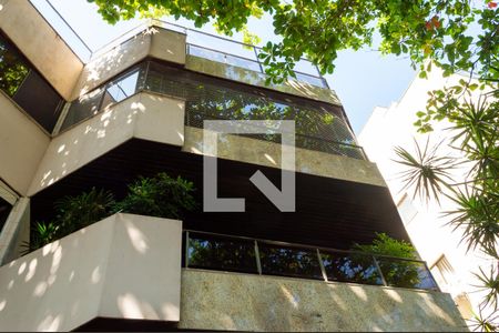 Apartamento para alugar com 215m², 4 quartos e 4 vagas Apartamento para alugar com 215m², 4 quartos e 4 vagasFachada
