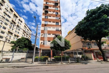 Apartamento à venda com 72m², 2 quartos e 1 vagaFachada