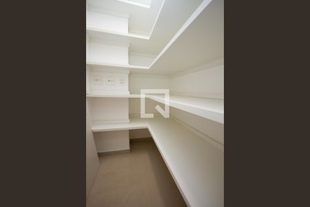 Apartamento para alugar com 134m², 2 quartos e 3 vagas Apartamento para alugar com 134m², 2 quartos e 3 vagasQuarto de Serviço
