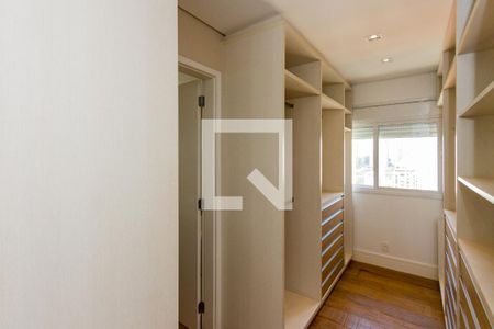 Apartamento para alugar com 134m², 2 quartos e 3 vagas Apartamento para alugar com 134m², 2 quartos e 3 vagasCloset da Suíte 1