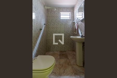 Banheiro de casa à venda com 3 quartos, 140m² em Vila Jacuí, São Paulo