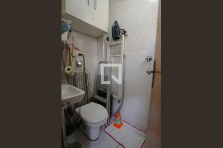 Apartamento à venda com 185m², 3 quartos e 4 vagasBanheiro de Serviço