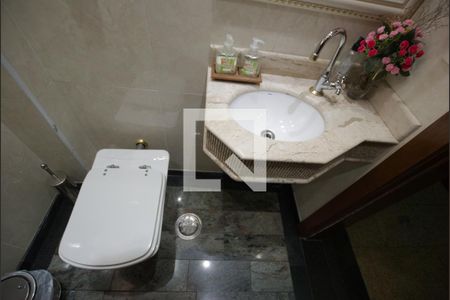 Apartamento à venda com 185m², 3 quartos e 4 vagasLavabo