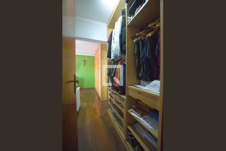 Apartamento à venda com 185m², 3 quartos e 4 vagasQuarto 2 - Closet