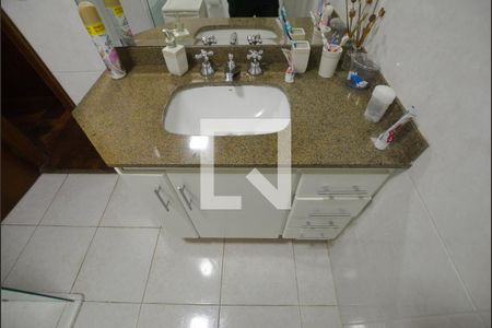 Apartamento à venda com 185m², 3 quartos e 4 vagasBanheiro