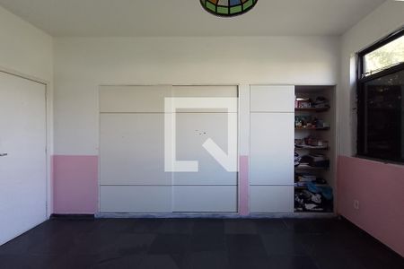 Casa para alugar com 170m², 4 quartos e 2 vagasQuarto 1