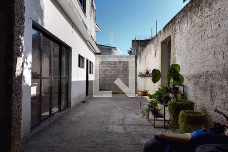 Casa para alugar com 170m², 4 quartos e 2 vagasQuintal 1