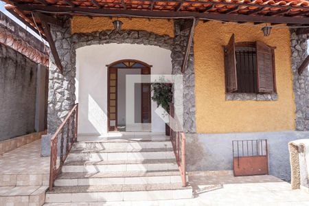 Casa à venda com 300m², 4 quartos e 3 vagasEntrada