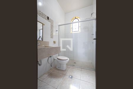 Casa à venda com 300m², 4 quartos e 3 vagasBanheiro social