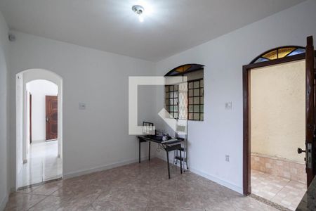 Casa à venda com 300m², 4 quartos e 3 vagasCopa