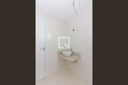 Apartamento à venda com 90m², 2 quartos e 1 vaga Apartamento à venda com 90m², 2 quartos e 1 vagaBanheiro