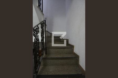 Escada de apartamento à venda com 2 quartos, 100m² em Cordovil, Rio de Janeiro