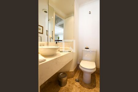 Apartamento à venda com 200m², 3 quartos e 3 vagasLavabo