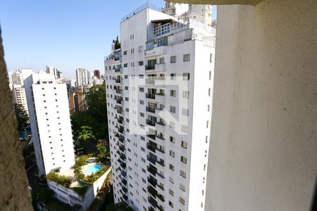 Apartamento à venda com 200m², 3 quartos e 3 vagasVista