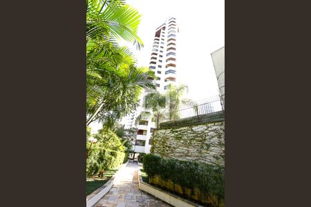 Apartamento à venda com 200m², 3 quartos e 3 vagasFachada