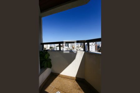 Apartamento à venda com 200m², 3 quartos e 3 vagasVaranda