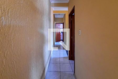 Casa à venda com 180m², 5 quartos e 2 vagasCorredor