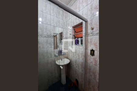 Casa à venda com 180m², 5 quartos e 2 vagasBanheiro Social 1