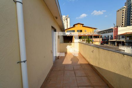 Sacada de casa à venda com 4 quartos, 230m² em Vila Galvão, Guarulhos