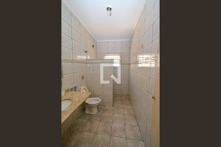 Banheiro de casa à venda com 4 quartos, 230m² em Vila Galvão, Guarulhos