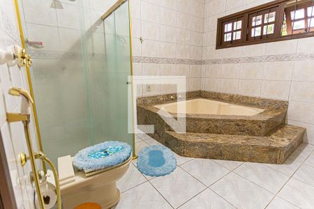 Casa à venda com 230m², 3 quartos e 2 vagas Casa à venda com 230m², 3 quartos e 2 vagasBanheiro da Suíte