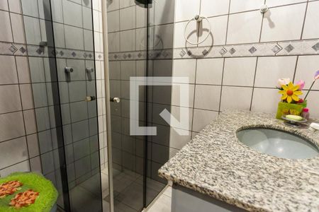 Casa à venda com 230m², 3 quartos e 2 vagas Casa à venda com 230m², 3 quartos e 2 vagasBanheiro Social 2
