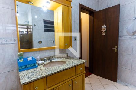 Casa à venda com 230m², 3 quartos e 2 vagas Casa à venda com 230m², 3 quartos e 2 vagasBanheiro Social