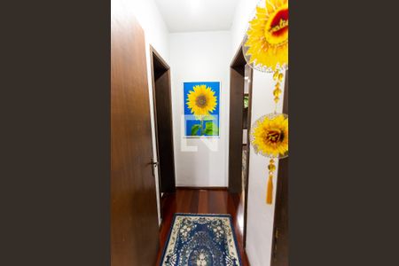 Casa à venda com 230m², 3 quartos e 2 vagas Casa à venda com 230m², 3 quartos e 2 vagasCorredor