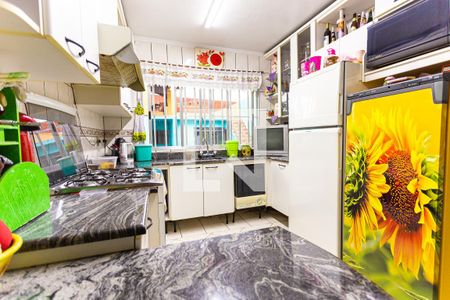 Casa à venda com 230m², 3 quartos e 2 vagas Casa à venda com 230m², 3 quartos e 2 vagasCozinha