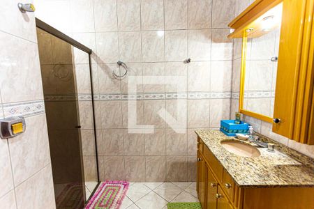 Casa à venda com 230m², 3 quartos e 2 vagas Casa à venda com 230m², 3 quartos e 2 vagasBanheiro Social