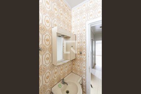 Banheiro de apartamento à venda com 3 quartos, 120m² em Santana, Porto Alegre