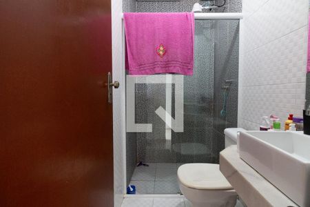 Casa à venda com 200m², 3 quartos e 2 vagas Casa à venda com 200m², 3 quartos e 2 vagasBanheiro