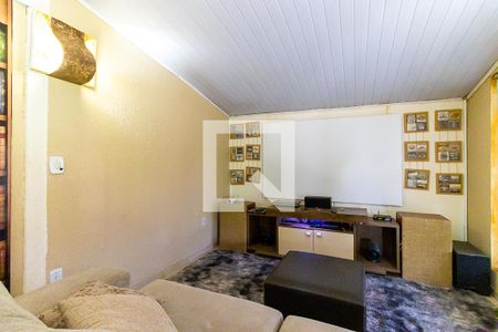 Sala de TV e de lareira de casa de condomínio à venda com 3 quartos, 430m² em Loteamento Caminhos de São Conrado (sousas), Campinas