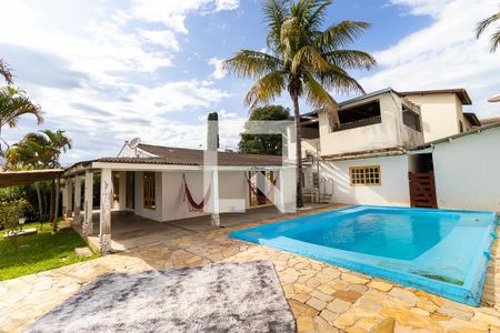 Casa de condomínio à venda com 430m², 3 quartos e 4 vagasQuintal com piscina