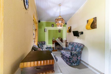 Sala de TV e de lareira de casa de condomínio à venda com 3 quartos, 430m² em Loteamento Caminhos de São Conrado (sousas), Campinas