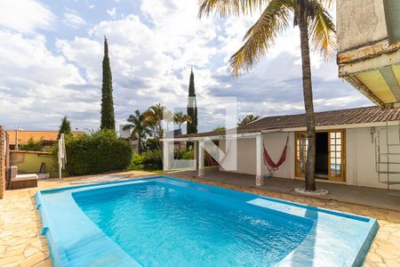 Casa de condomínio à venda com 430m², 3 quartos e 4 vagasQuintal com piscina